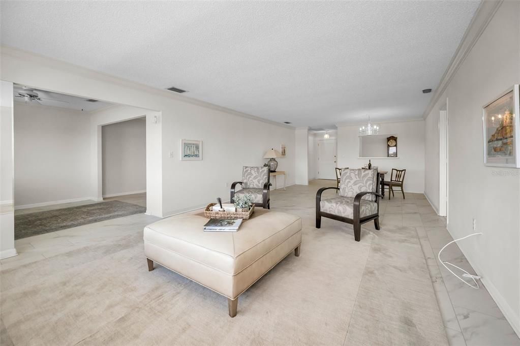 For Sale: $407,900 (2 beds, 2 baths, 1440 Square Feet)