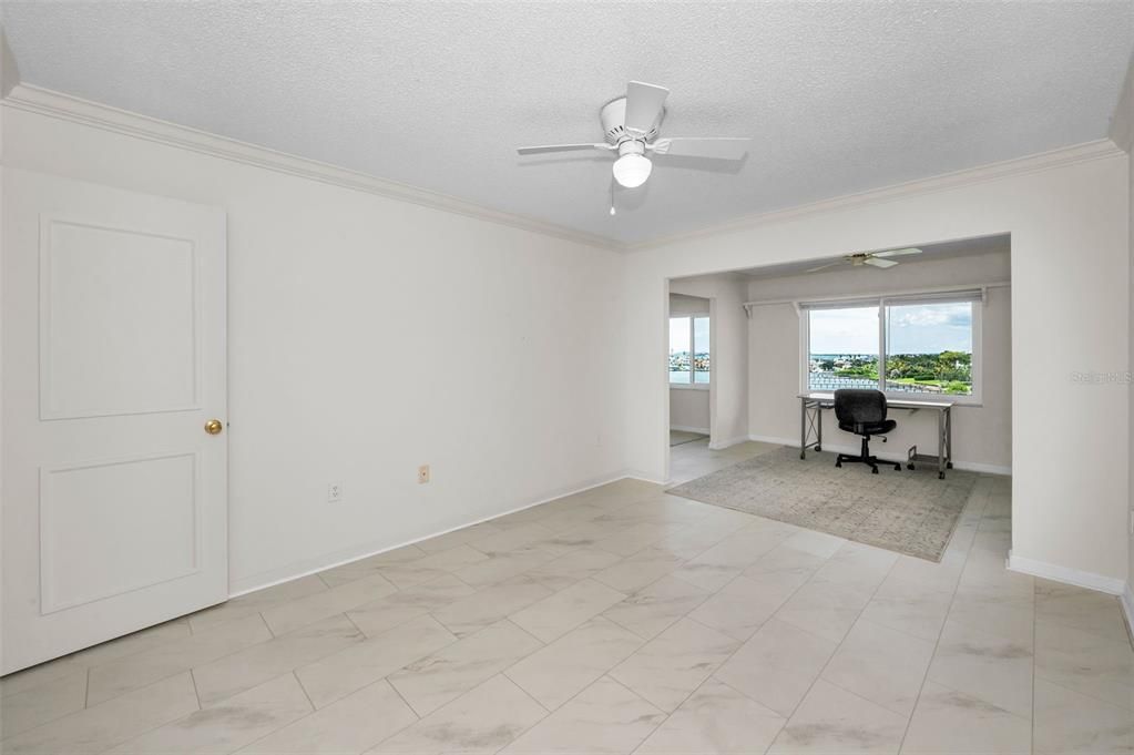 For Sale: $407,900 (2 beds, 2 baths, 1440 Square Feet)