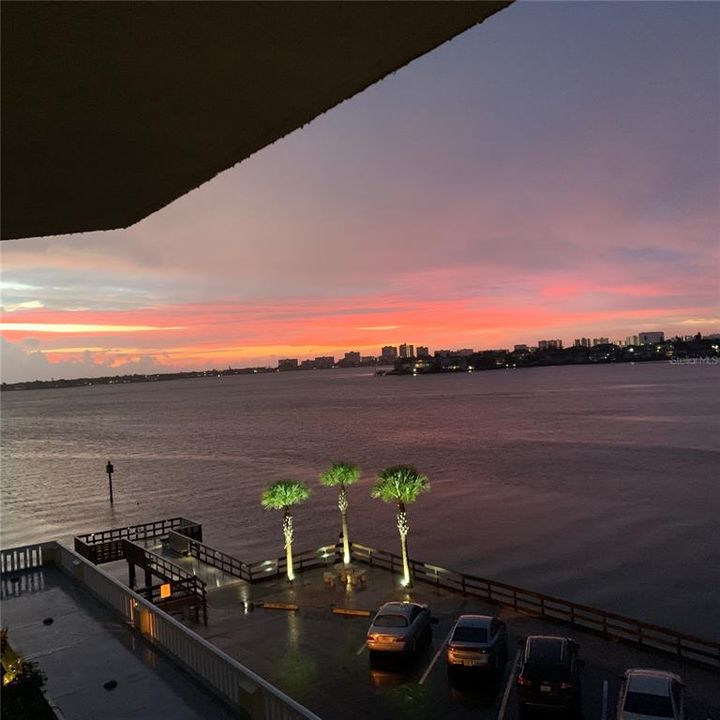 For Sale: $407,900 (2 beds, 2 baths, 1440 Square Feet)