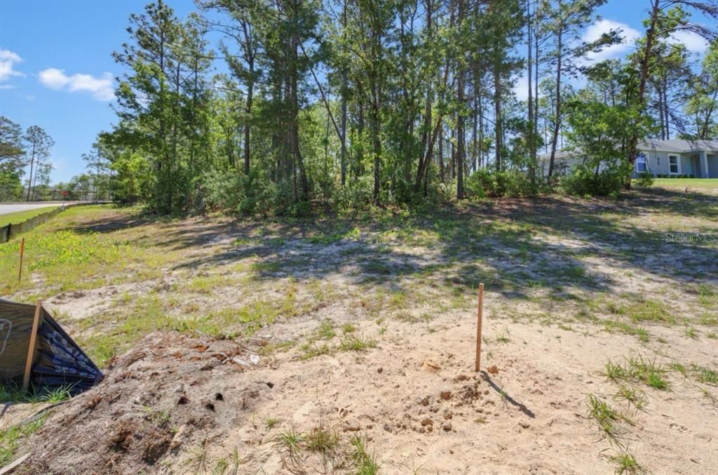 合同活跃: $49,500 (0.37 acres)