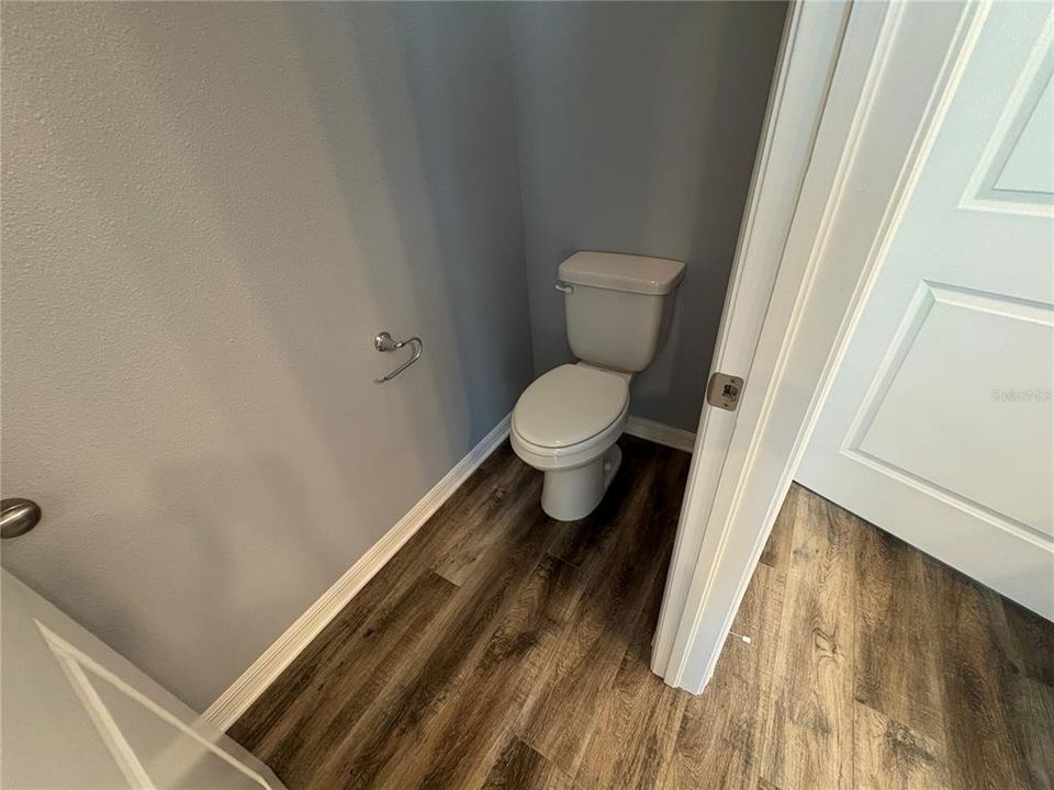 Под контрактом: $524,999 (4 спален, 2 ванн, 1776 Квадратных фут)