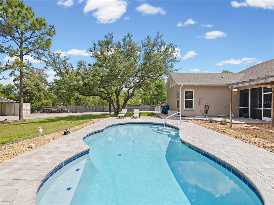Active With Contract: $575,000 (4 beds, 2 baths, 2525 Square Feet)