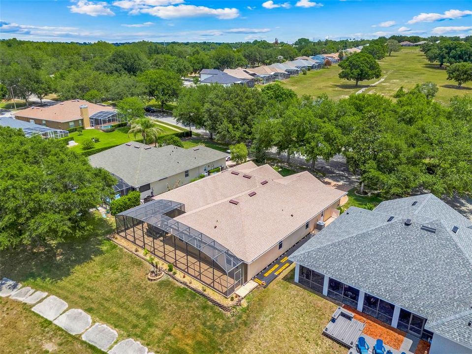 En Venta: $575,000 (4 camas, 3 baños, 3044 Pies cuadrados)