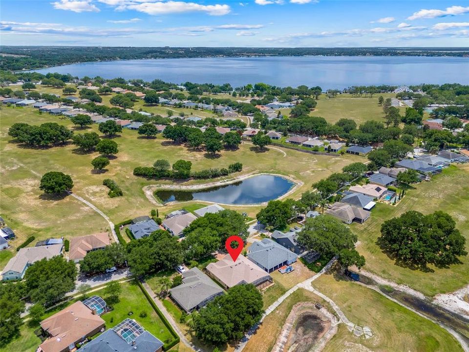 En Venta: $575,000 (4 camas, 3 baños, 3044 Pies cuadrados)