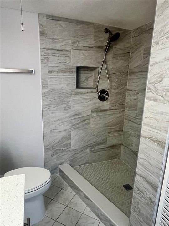 Active With Contract: $159,950 (2 beds, 2 baths, 1175 Square Feet)