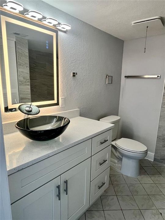 Active With Contract: $159,950 (2 beds, 2 baths, 1175 Square Feet)