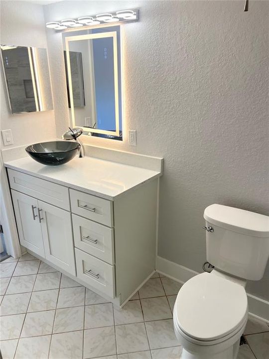 Active With Contract: $159,950 (2 beds, 2 baths, 1175 Square Feet)