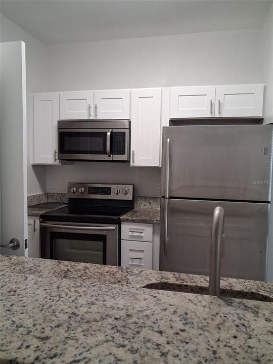 В аренду: $1,750 (2 спален, 2 ванн, 983 Квадратных фут)