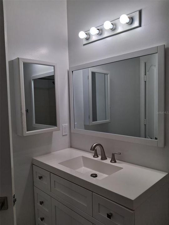 В аренду: $1,750 (2 спален, 2 ванн, 983 Квадратных фут)