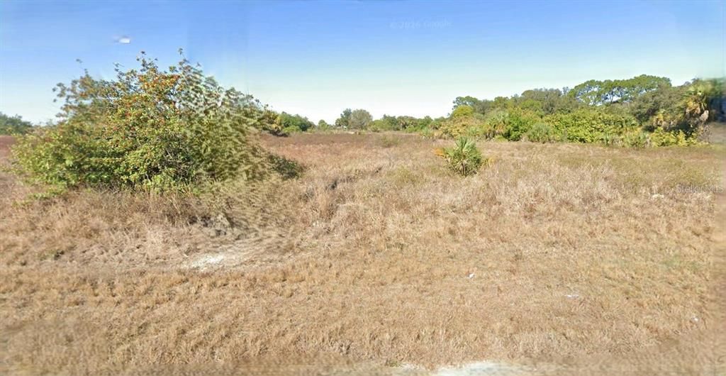 На продажу: $21,000 (0.28 acres)