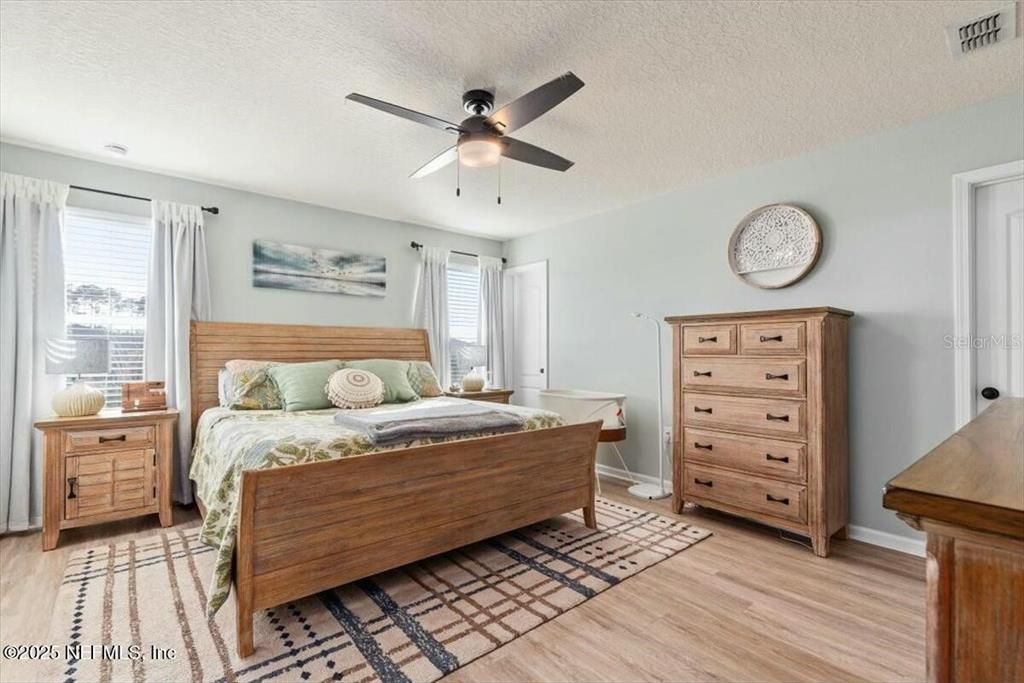 For Sale: $409,000 (4 beds, 2 baths, 2231 Square Feet)