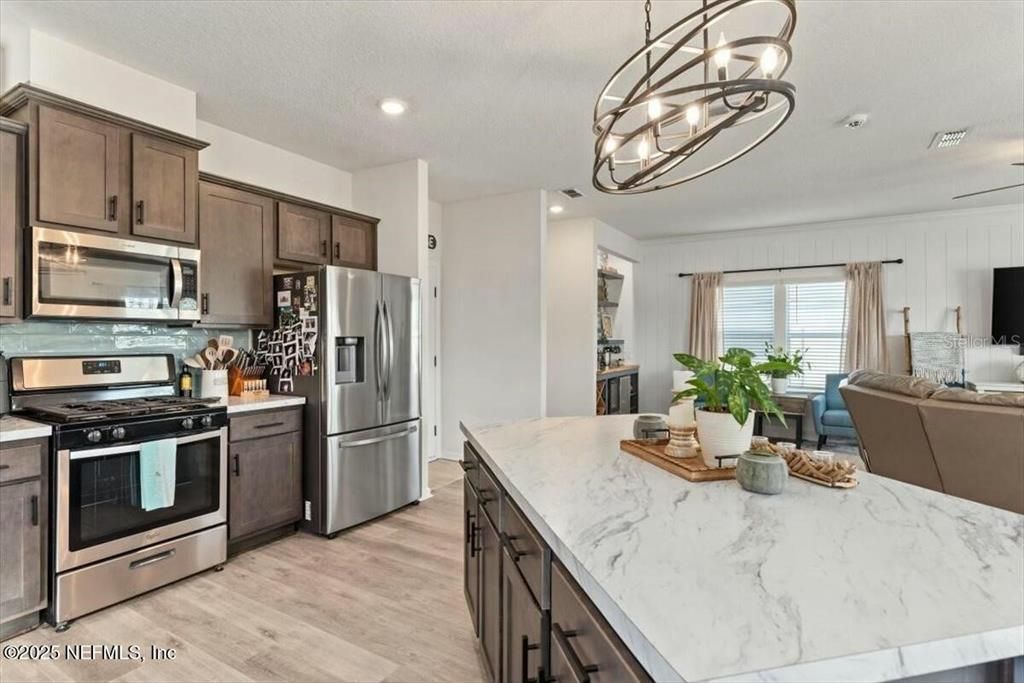 For Sale: $409,000 (4 beds, 2 baths, 2231 Square Feet)
