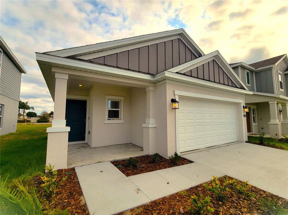 For Rent: $2,000 (3 beds, 2 baths, 1461 Square Feet)