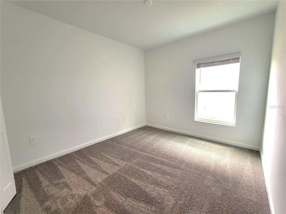 For Rent: $2,000 (3 beds, 2 baths, 1461 Square Feet)