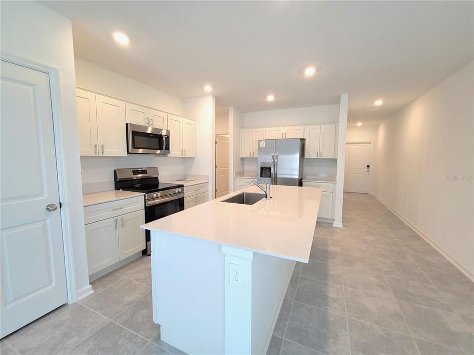 For Rent: $2,000 (3 beds, 2 baths, 1461 Square Feet)