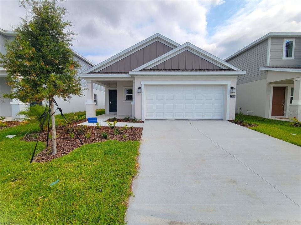For Rent: $2,000 (3 beds, 2 baths, 1461 Square Feet)