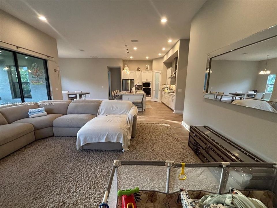 For Sale: $869,000 (5 beds, 4 baths, 3366 Square Feet)
