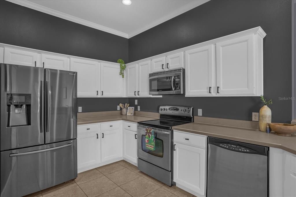 For Sale: $220,000 (2 beds, 2 baths, 1316 Square Feet)