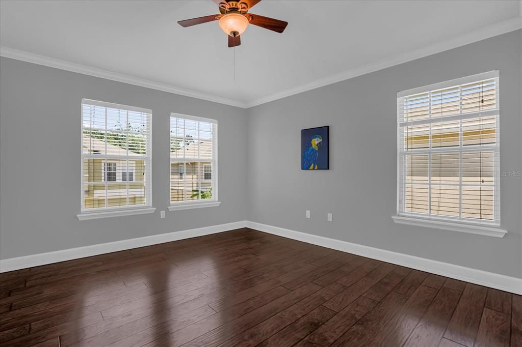 For Sale: $220,000 (2 beds, 2 baths, 1316 Square Feet)