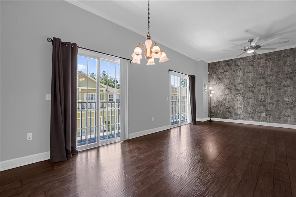 For Sale: $220,000 (2 beds, 2 baths, 1316 Square Feet)