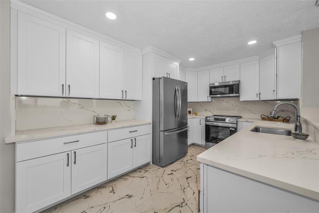 For Sale: $579,500 (2 beds, 2 baths, 1580 Square Feet)