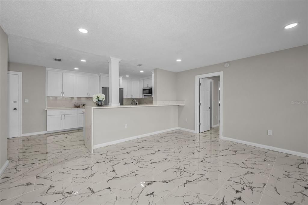 For Sale: $579,500 (2 beds, 2 baths, 1580 Square Feet)