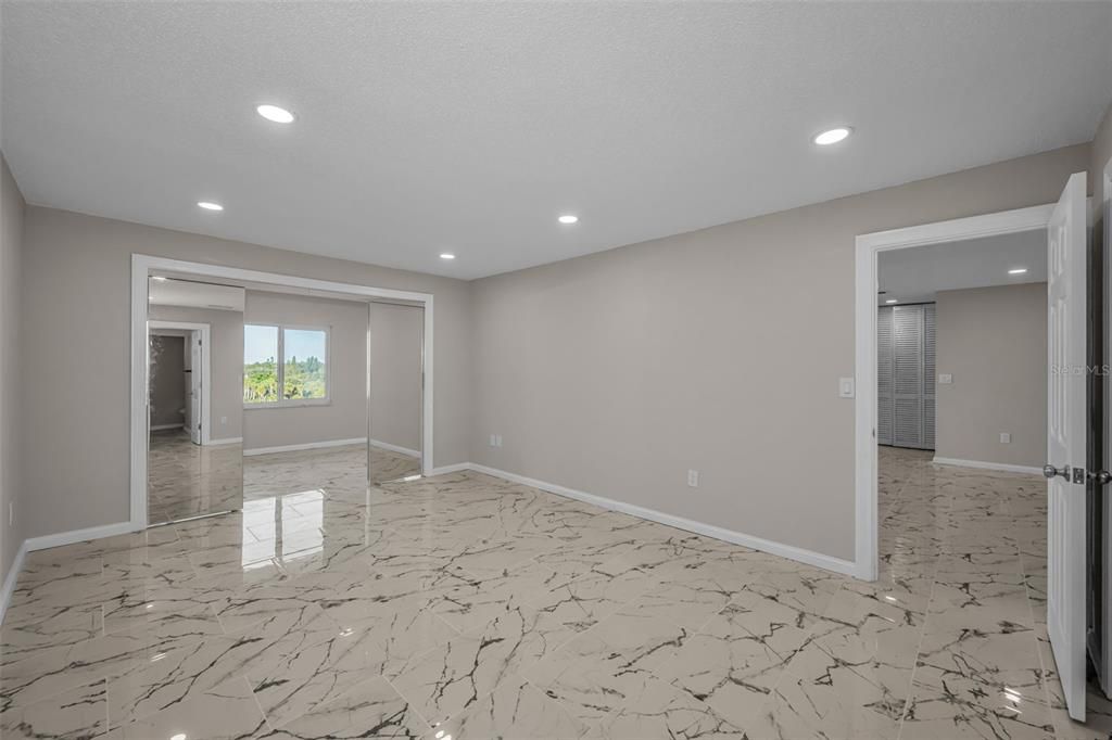 For Sale: $579,500 (2 beds, 2 baths, 1580 Square Feet)
