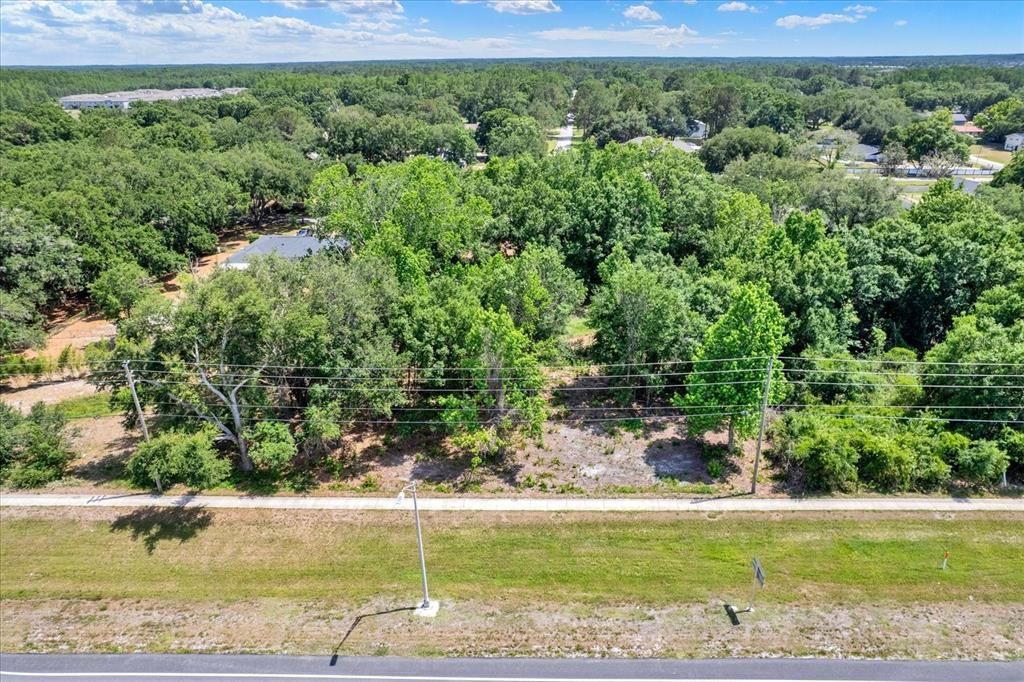 待售: $599,999 (0.42 acres)