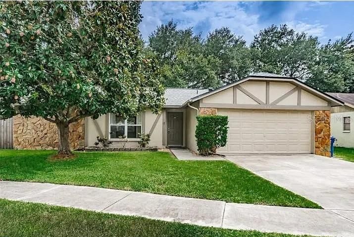 For Rent: $2,300 (3 beds, 2 baths, 1348 Square Feet)