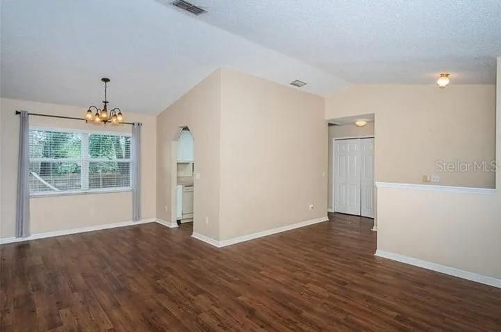 For Rent: $2,300 (3 beds, 2 baths, 1348 Square Feet)