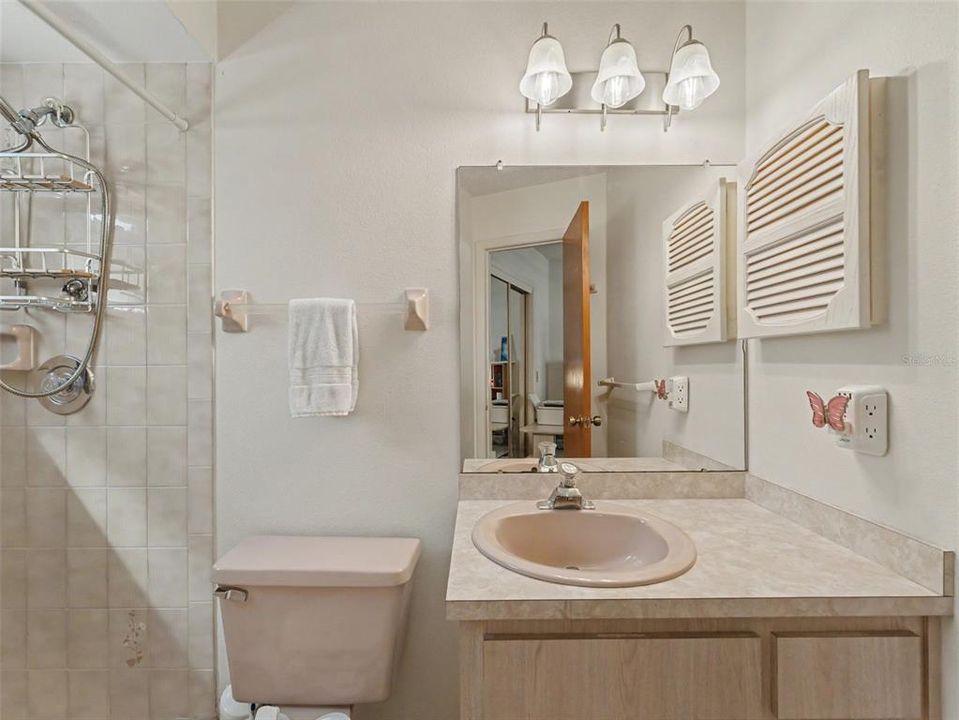 En Venta: $275,000 (2 camas, 2 baños, 1088 Pies cuadrados)