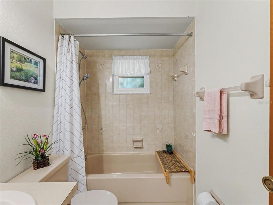 En Venta: $275,000 (2 camas, 2 baños, 1088 Pies cuadrados)