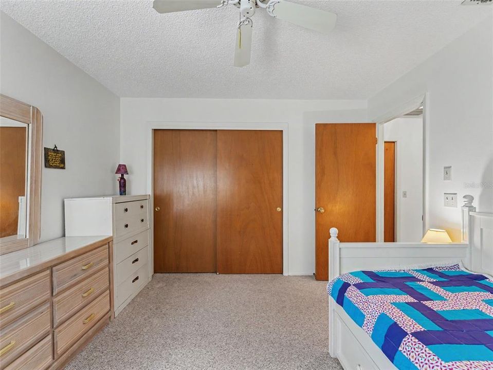 En Venta: $275,000 (2 camas, 2 baños, 1088 Pies cuadrados)