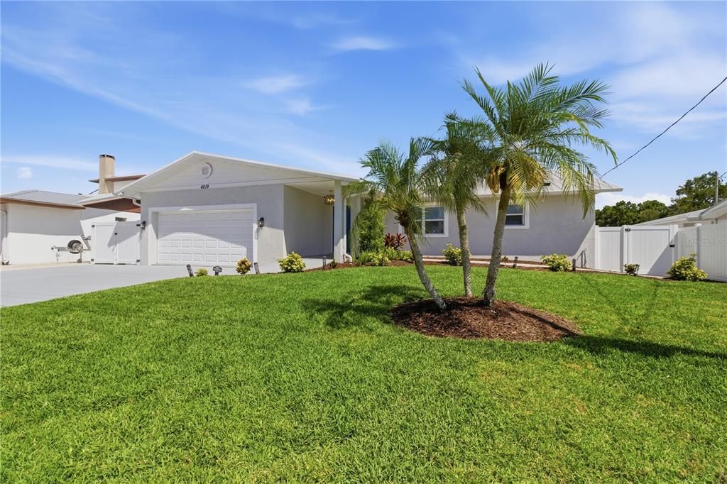 For Sale: $728,250 (3 beds, 2 baths, 2395 Square Feet)