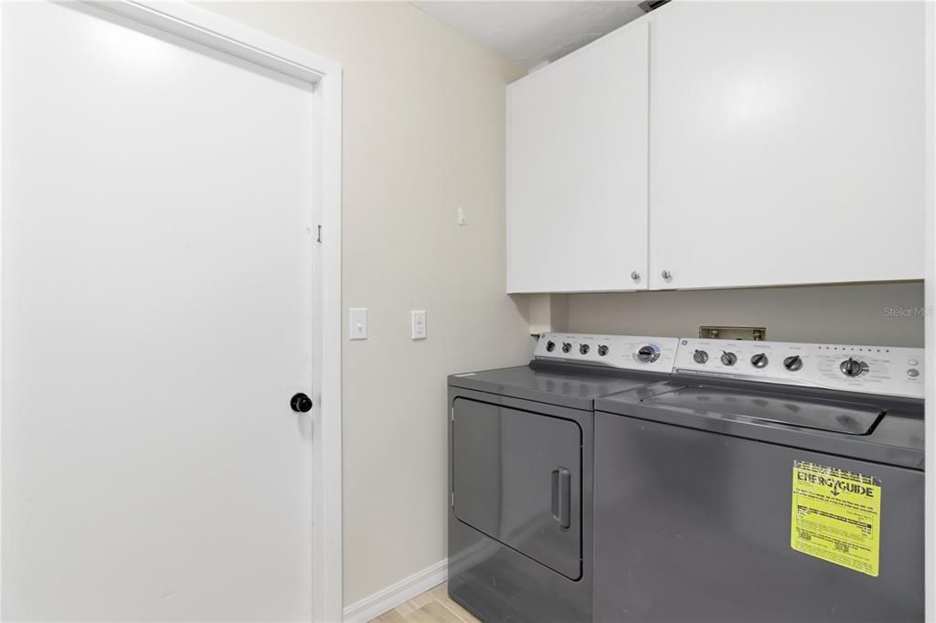 For Sale: $728,250 (3 beds, 2 baths, 2395 Square Feet)
