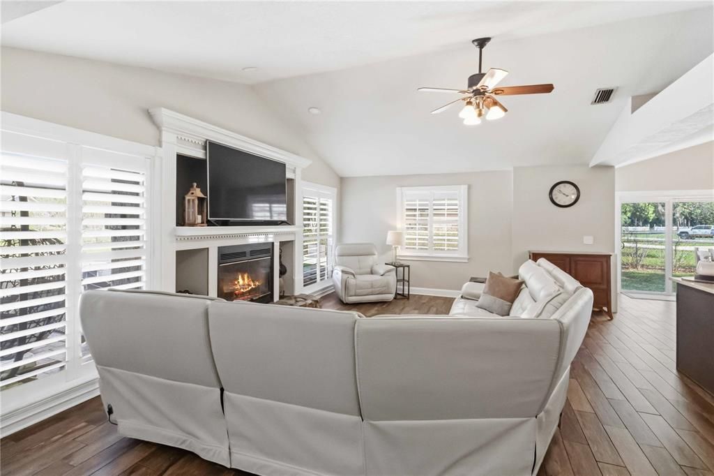 Active With Contract: $749,500 (4 beds, 3 baths, 3017 Square Feet)