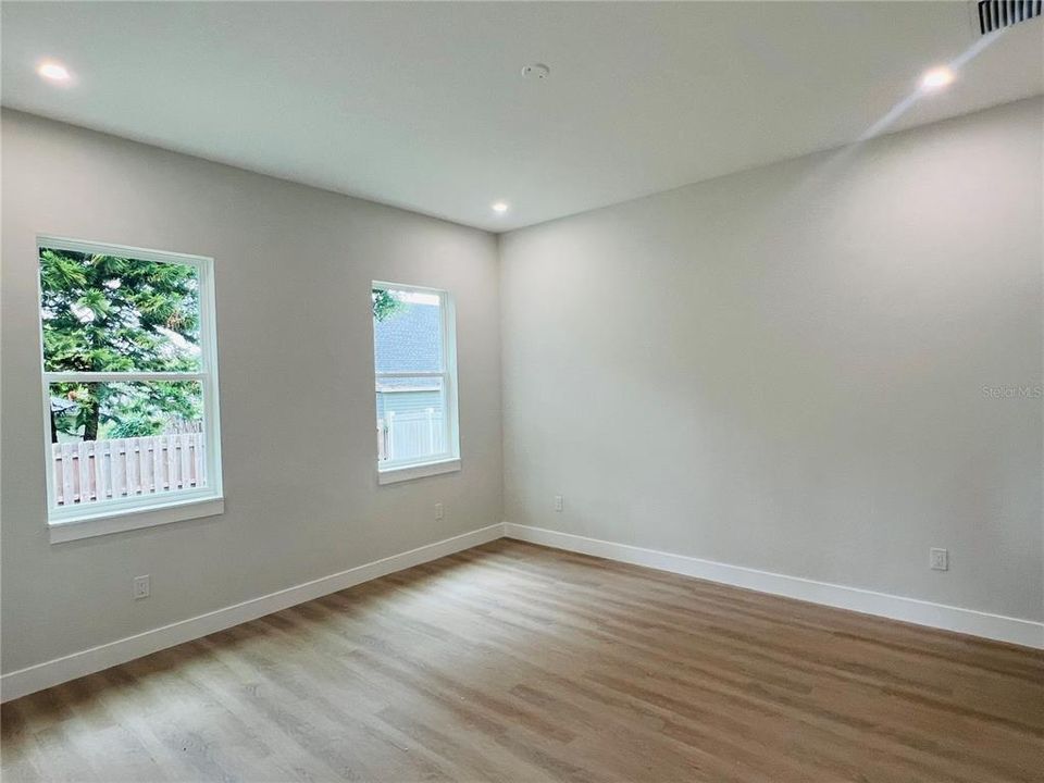 For Sale: $579,900 (3 beds, 2 baths, 1432 Square Feet)