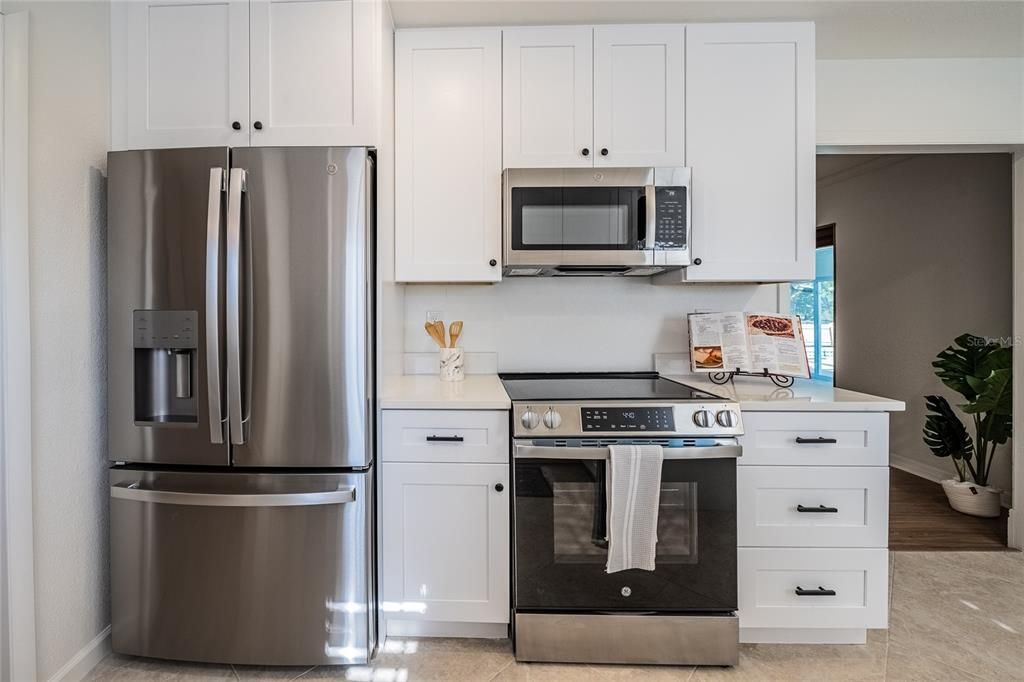 Active With Contract: $398,500 (3 beds, 2 baths, 2000 Square Feet)