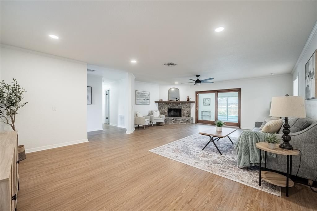 Active With Contract: $398,500 (3 beds, 2 baths, 2000 Square Feet)