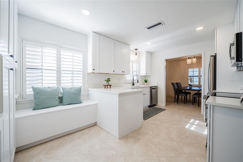 Active With Contract: $398,500 (3 beds, 2 baths, 2000 Square Feet)
