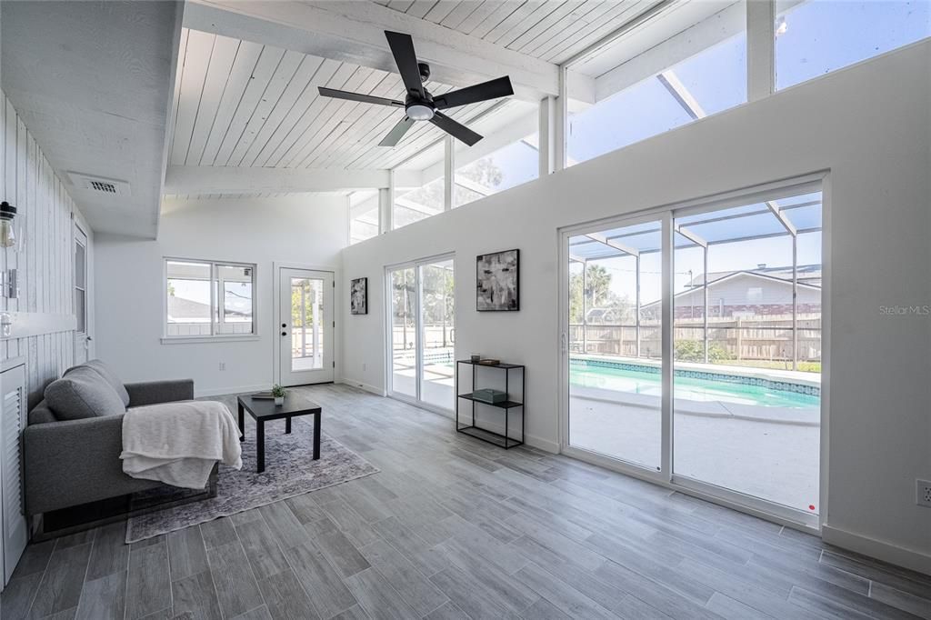 Active With Contract: $398,500 (3 beds, 2 baths, 2000 Square Feet)