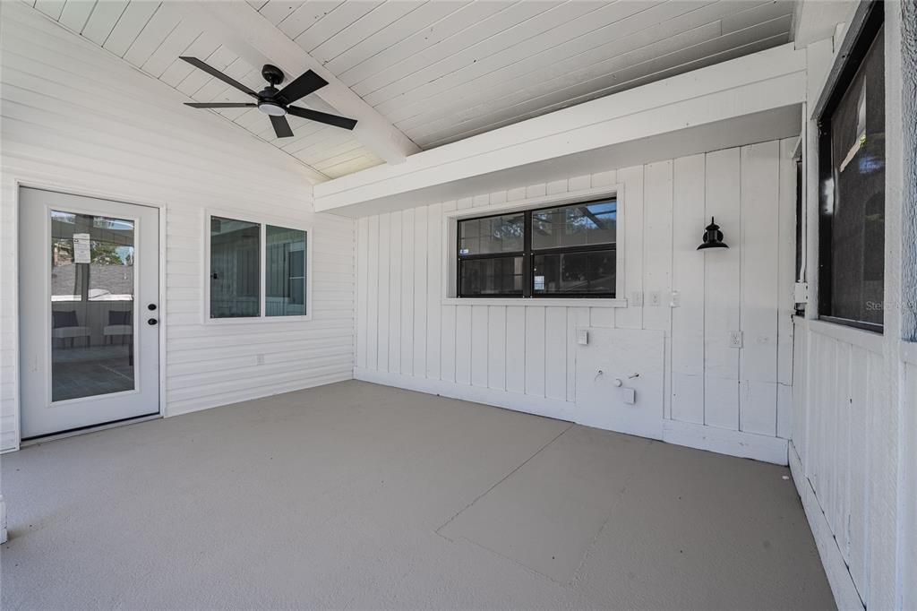 Active With Contract: $398,500 (3 beds, 2 baths, 2000 Square Feet)