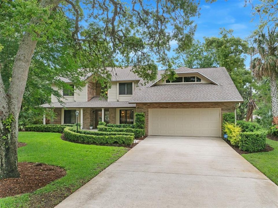 For Sale: $800,000 (5 beds, 3 baths, 3193 Square Feet)