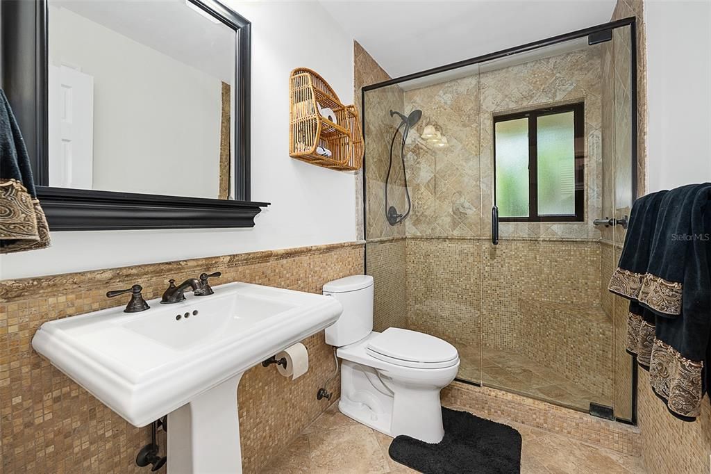 For Sale: $800,000 (5 beds, 3 baths, 3193 Square Feet)