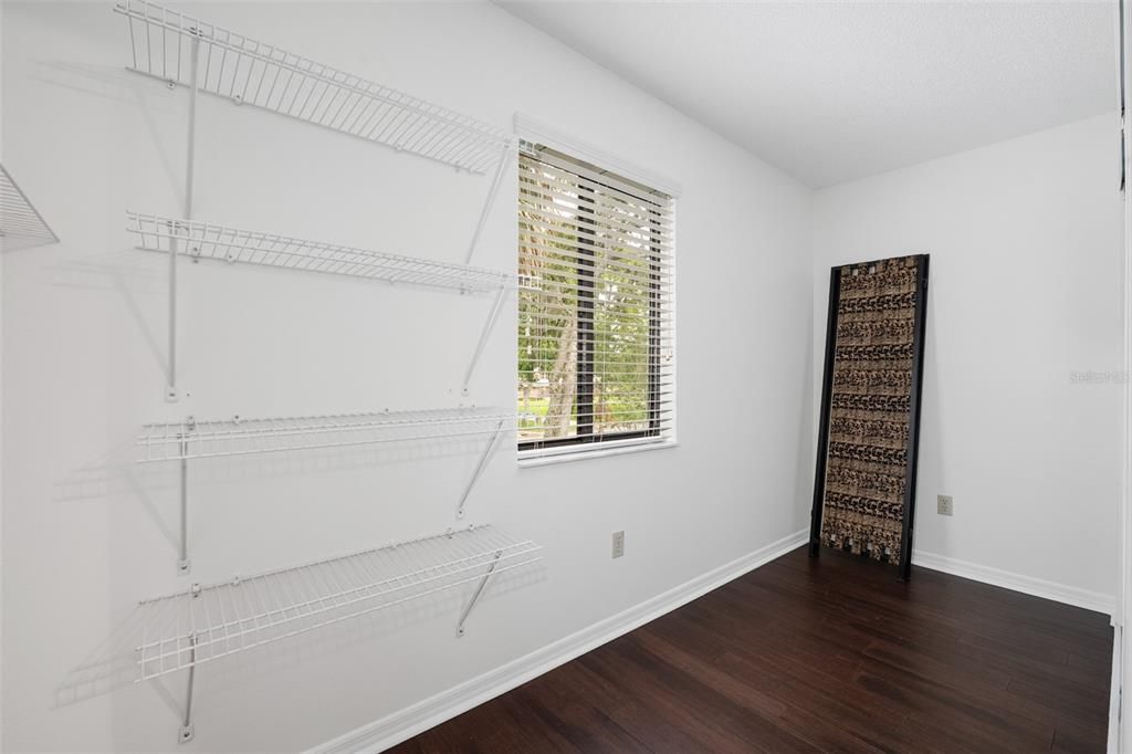 For Sale: $800,000 (5 beds, 3 baths, 3193 Square Feet)