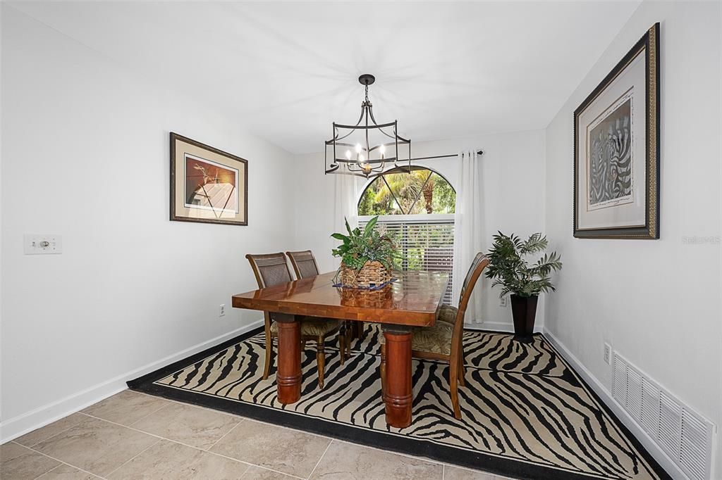 For Sale: $800,000 (5 beds, 3 baths, 3193 Square Feet)