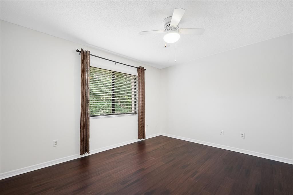 For Sale: $800,000 (5 beds, 3 baths, 3193 Square Feet)