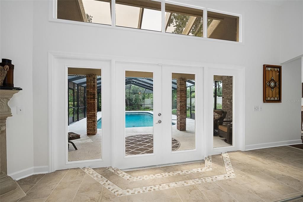 For Sale: $800,000 (5 beds, 3 baths, 3193 Square Feet)