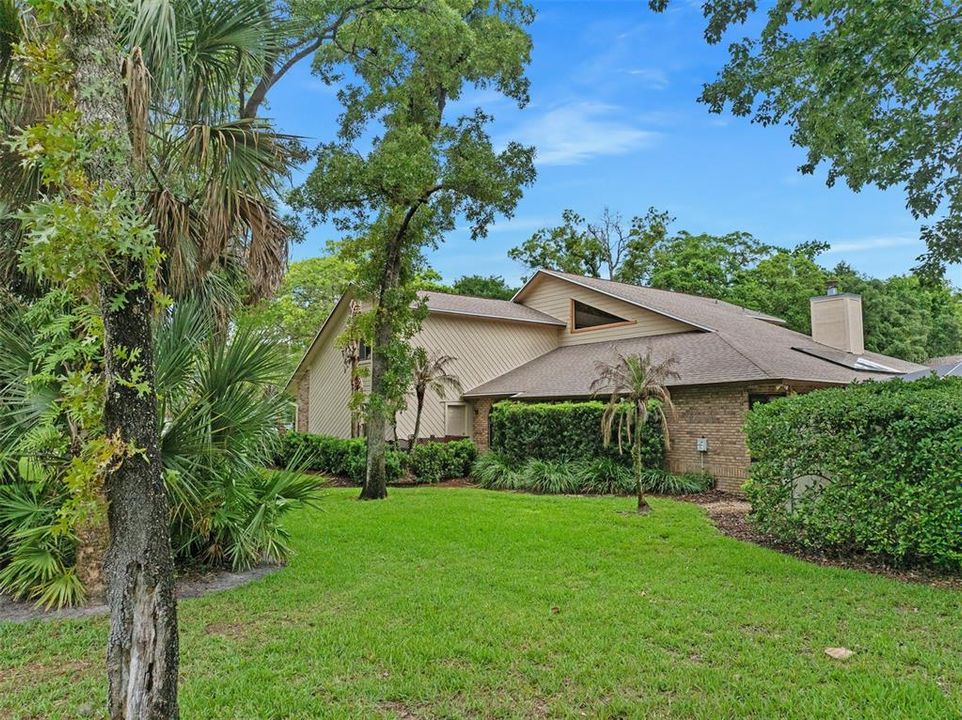 For Sale: $800,000 (5 beds, 3 baths, 3193 Square Feet)