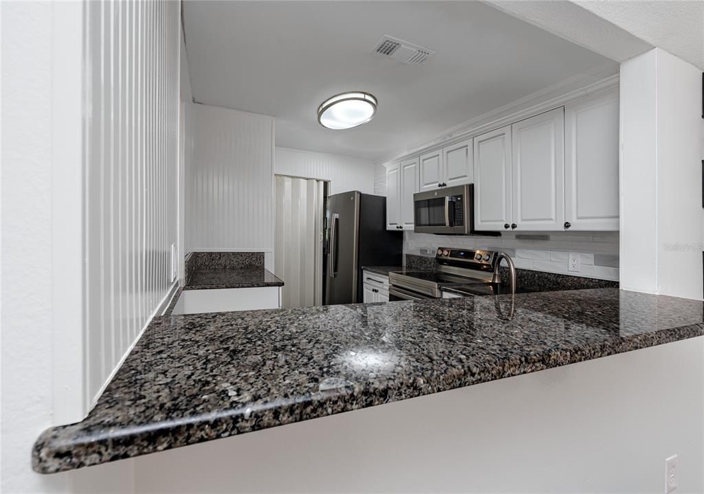 For Sale: $229,000 (2 beds, 2 baths, 1270 Square Feet)
